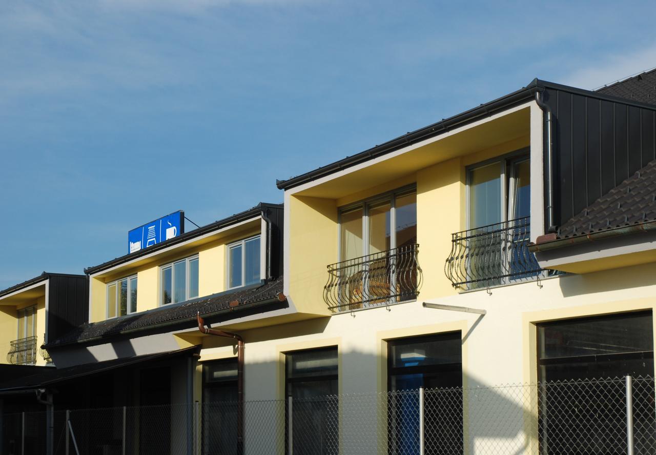 Hostel Novak Novo Mesto Buitenkant foto