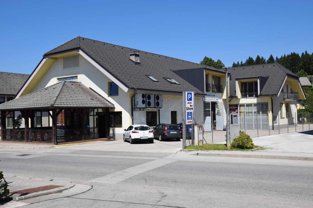 Hostel Novak Novo Mesto Buitenkant foto